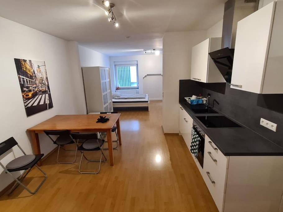 City Central Apartment Кайзерслаутерн Экстерьер фото